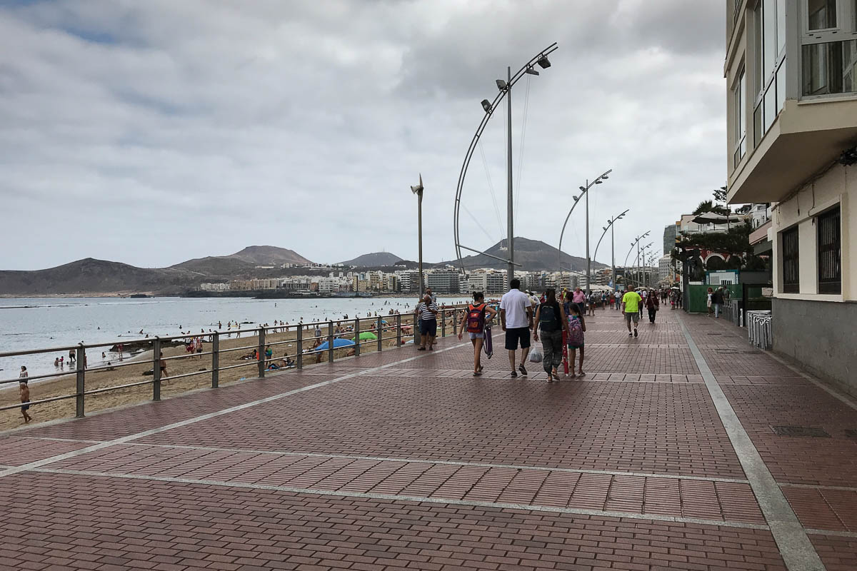 Las Canteras beach boardwalk. Just like San Diego sometime the low clouds cause drizzle.