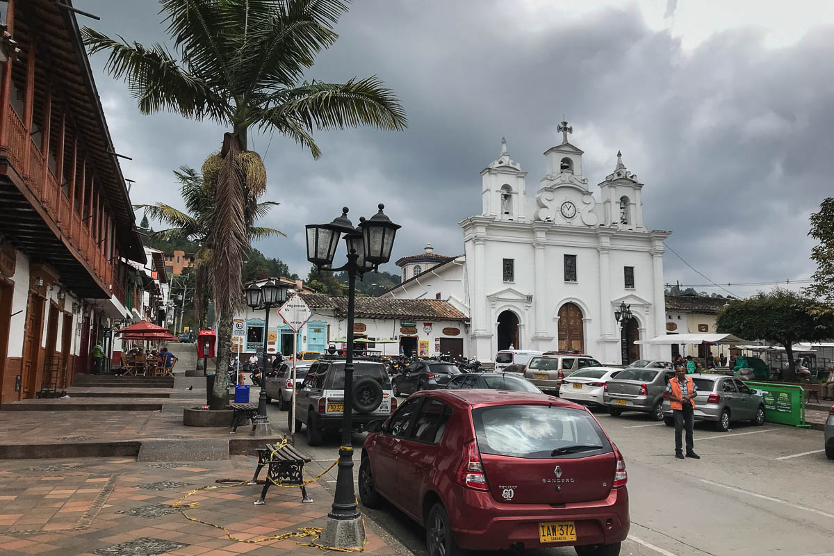 El Retiro town square