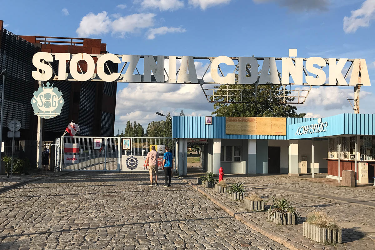 Entrance to the shipyards