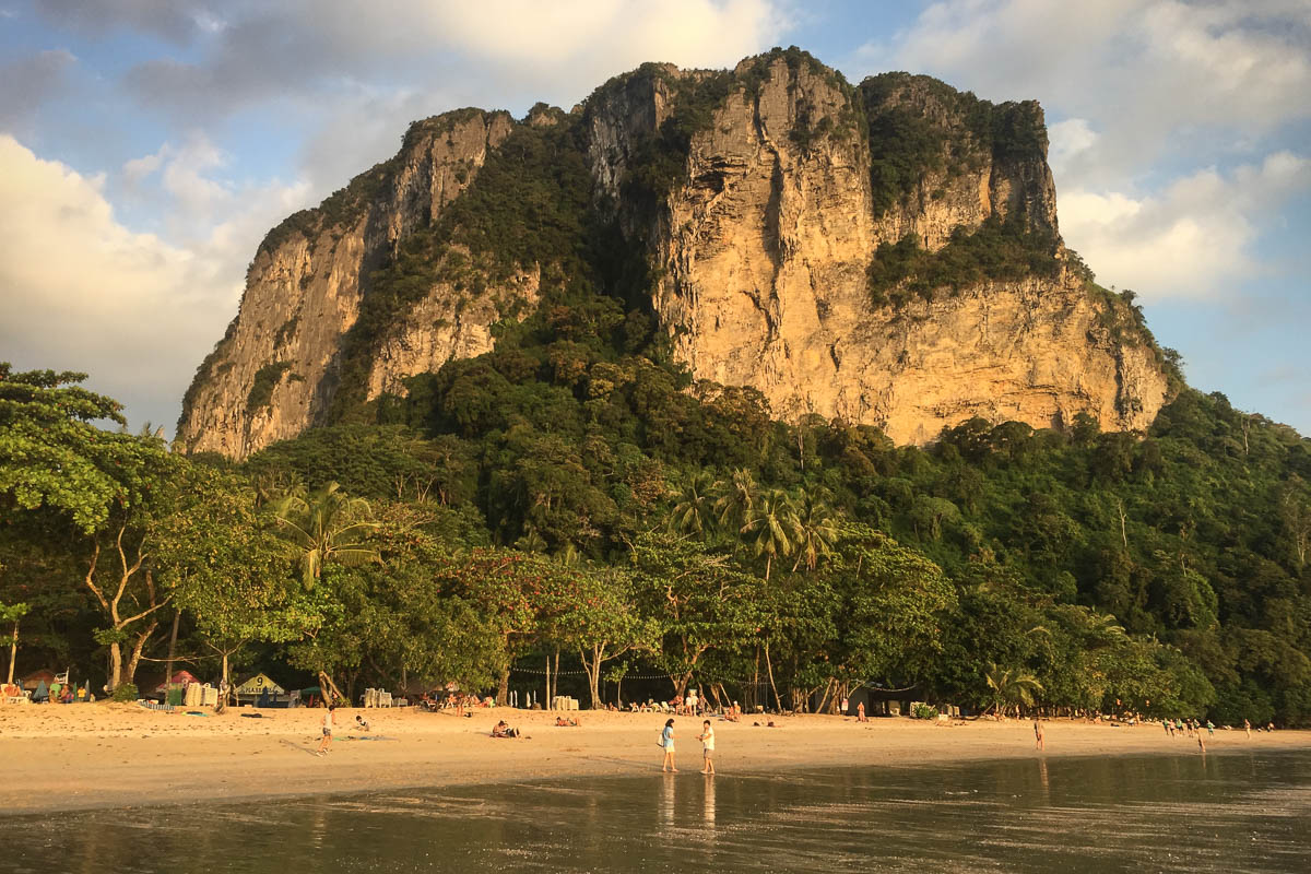 Ao Nang or Railay Beach - Which One Is Better?